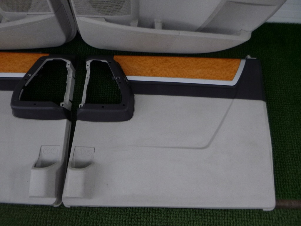 фото №3, Grand voyager v 08- обшивки дверь перед задняя комплект