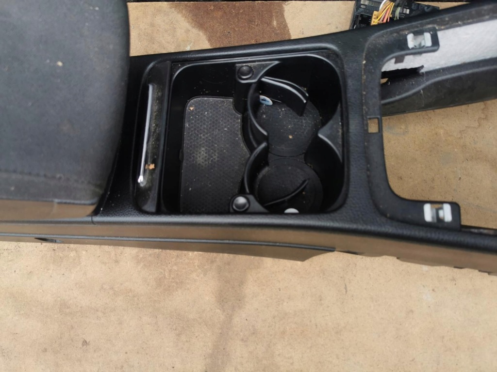 Vw passt b6 підлокітник тунель середній 3c0863319s 3c0864207 tsq Зі Шроту