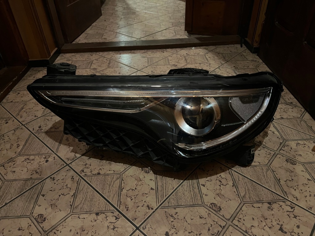 Alfa romeo stelvio лампа передня перед права європа 00505639590 Ціна
