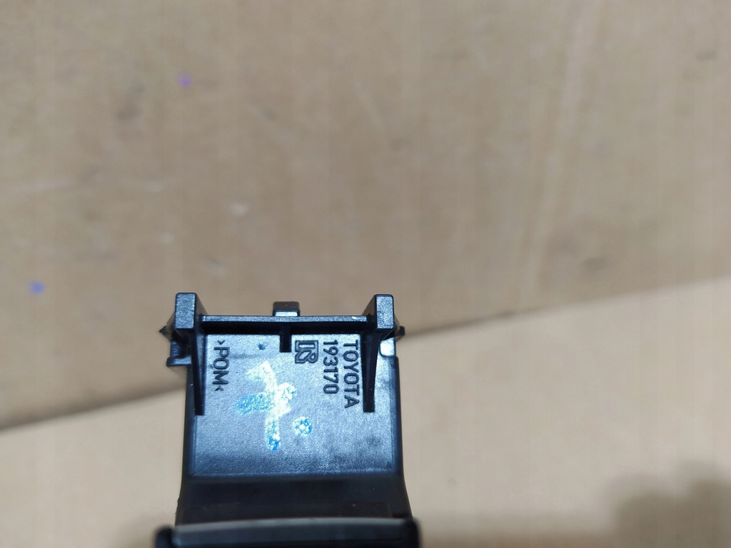 фото №5, Toyota c-hr 16- перемикач скло