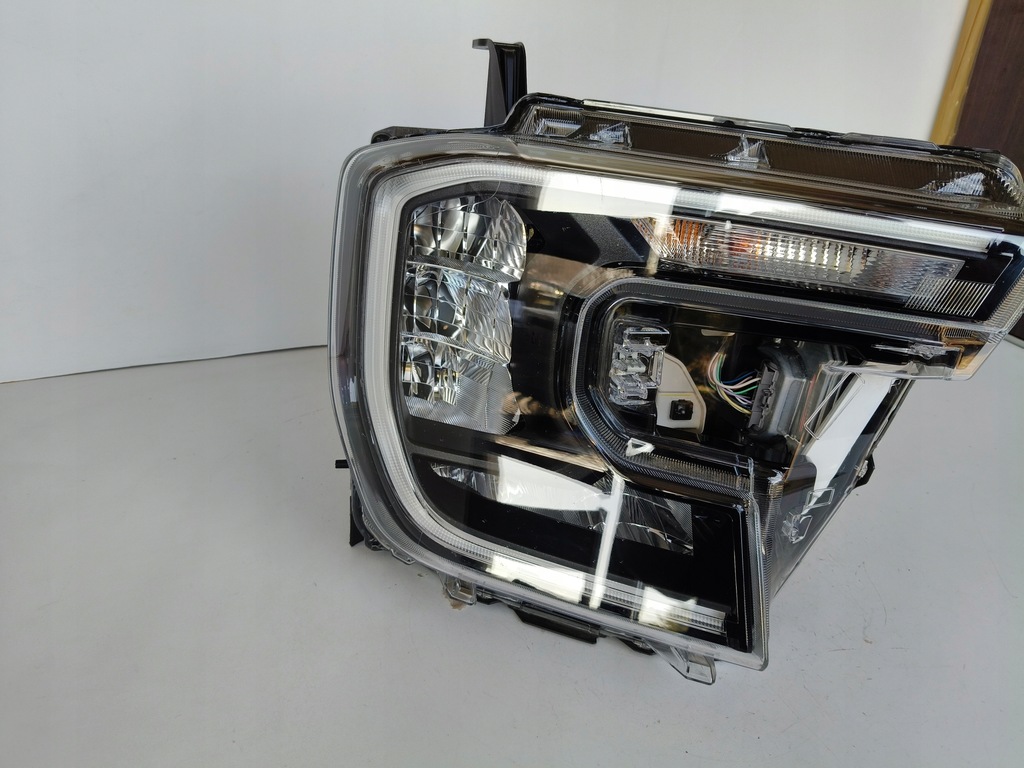 фото №2, Лампа правая фара ford ranger 23- full led