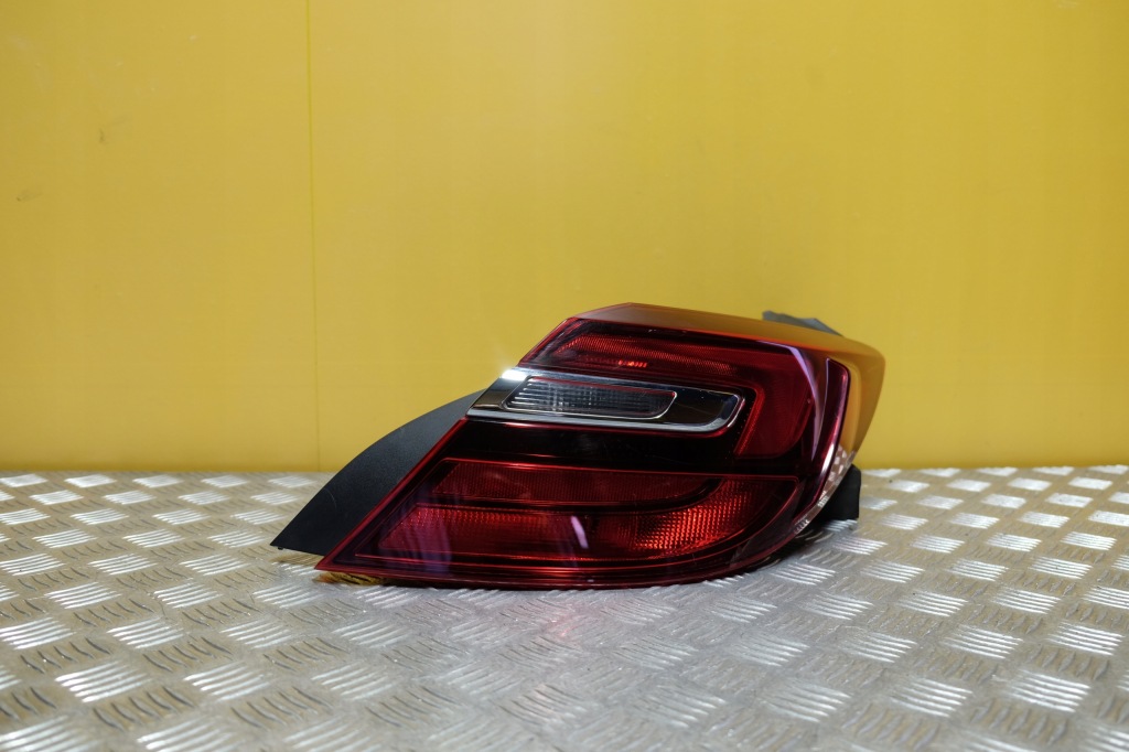 Купить Buick regal lift 2014 - лампа задний  правая задняя usa