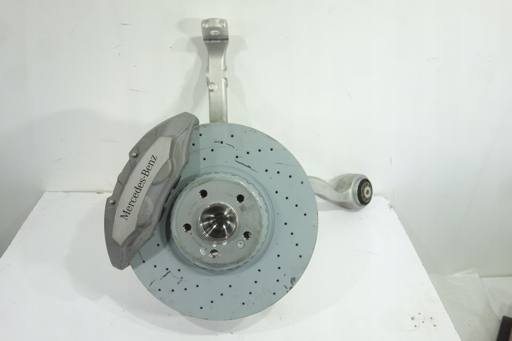 фото №1, Поворотный кулак диск суппорт рычаг перед правый mercedes glc w253