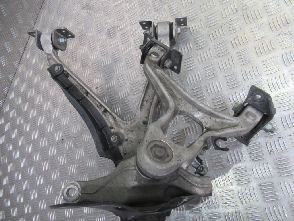 фото №3, Audi r8 420 повний підвіска поворотний кулак ліва