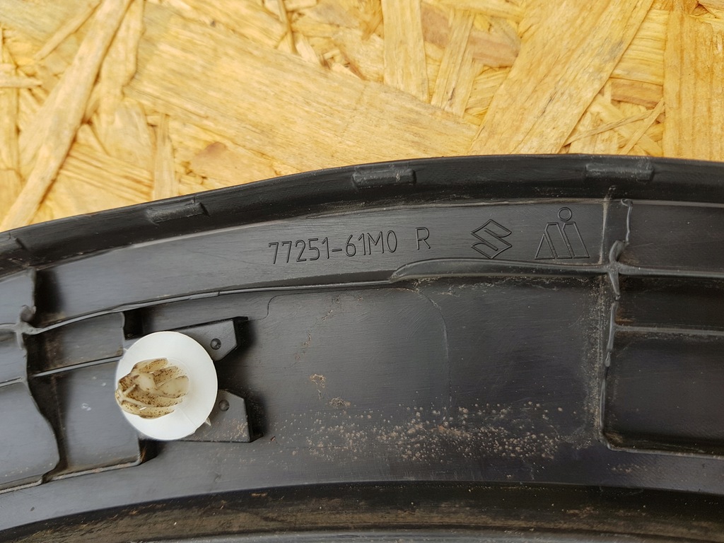 фото №11, Suzuki sx4 s-cross молдинг накладка правый задняя