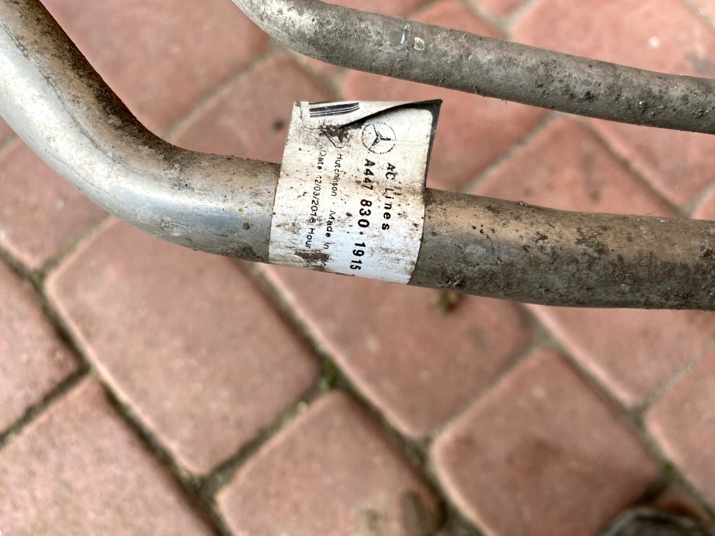 фото №7, V-klasa w447 шланг кондиціонера трубки нижні a4478301515 a4478301915