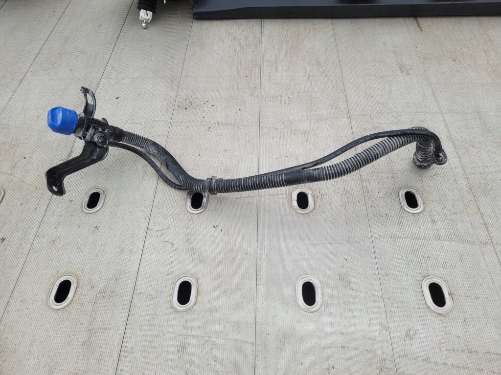 фото №1, Peugeot 3008 заливна горловина adblue