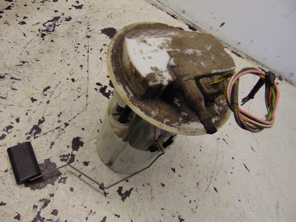 фото №1, Насос помпа пального citroen c2 1.4 бензин europa