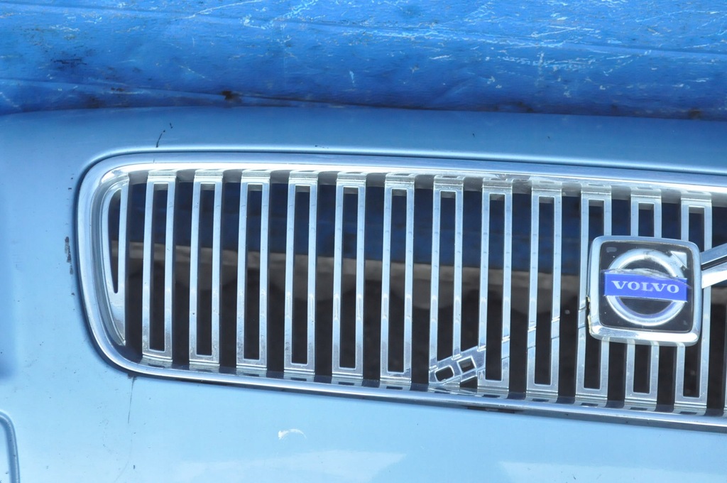 фото №10, Volvo s40 ii v50 бампер перед передний решётка радиатора решётки