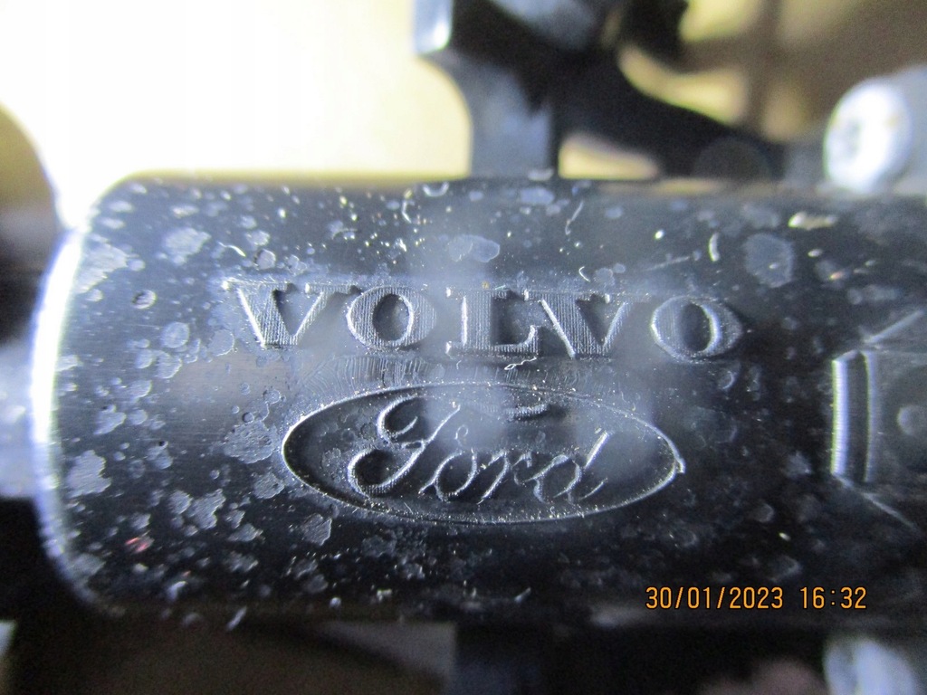 фото №5, Насадка розпилювача volvo v60 18r 253130746