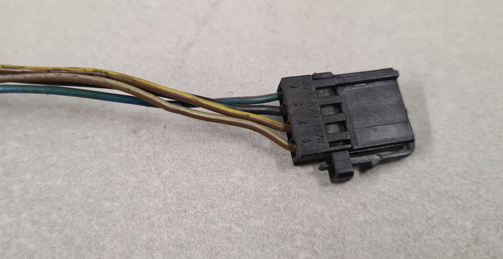 Купить Колодка штекер жгут лампы задний  w крышка багажника opel astra v k