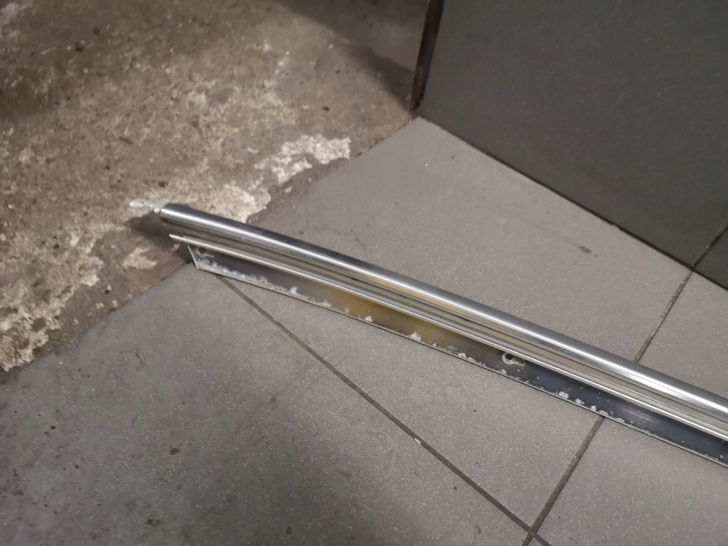 фото №2, Молдинг дахова хром права audi a8 d2 4d0853704b