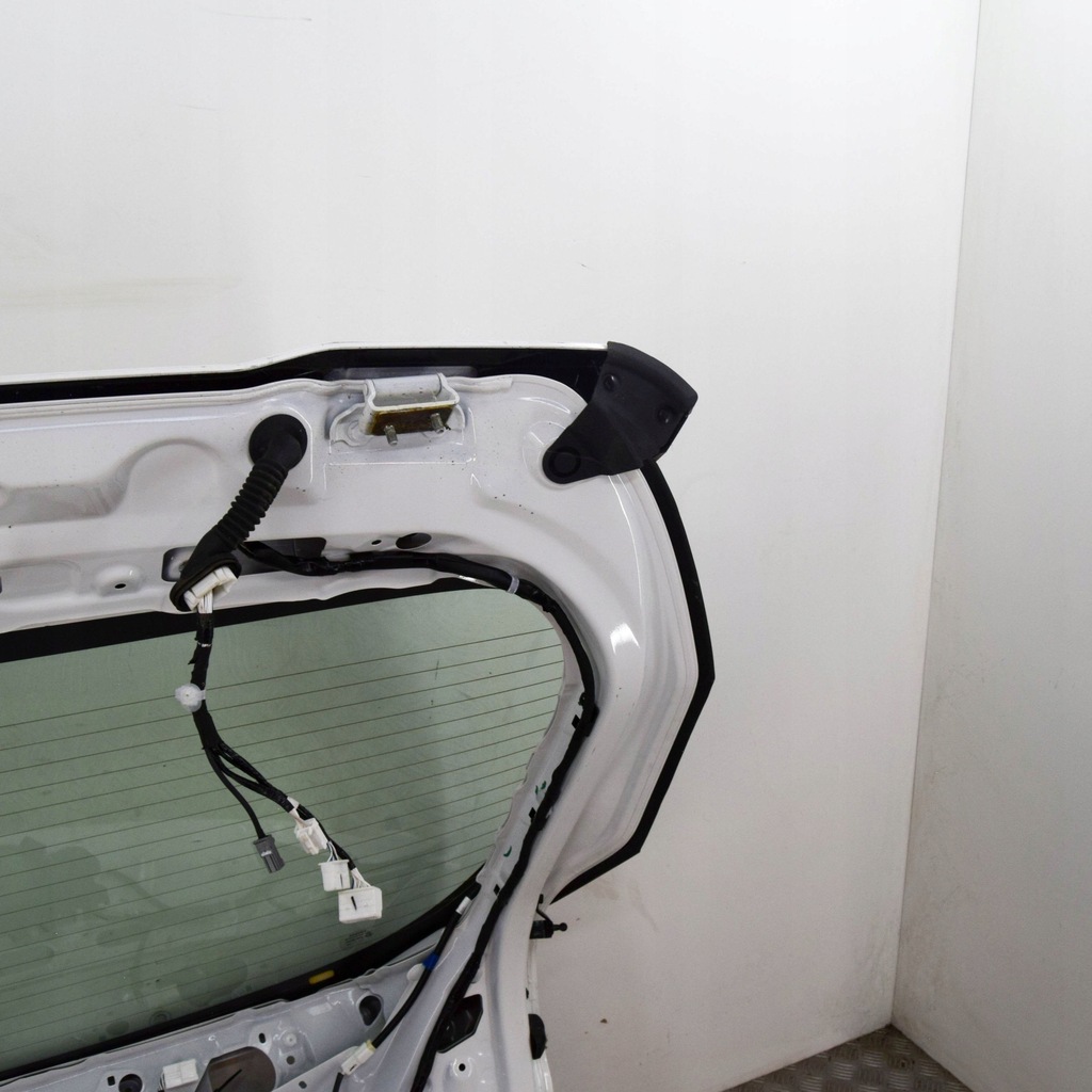 фото №8, Toyota c-hr ii 2023 задняя крышка багажника багажника