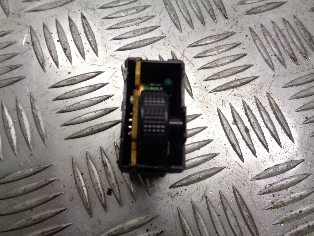 фото №1, Кнопка переключатель toyota corolla verso