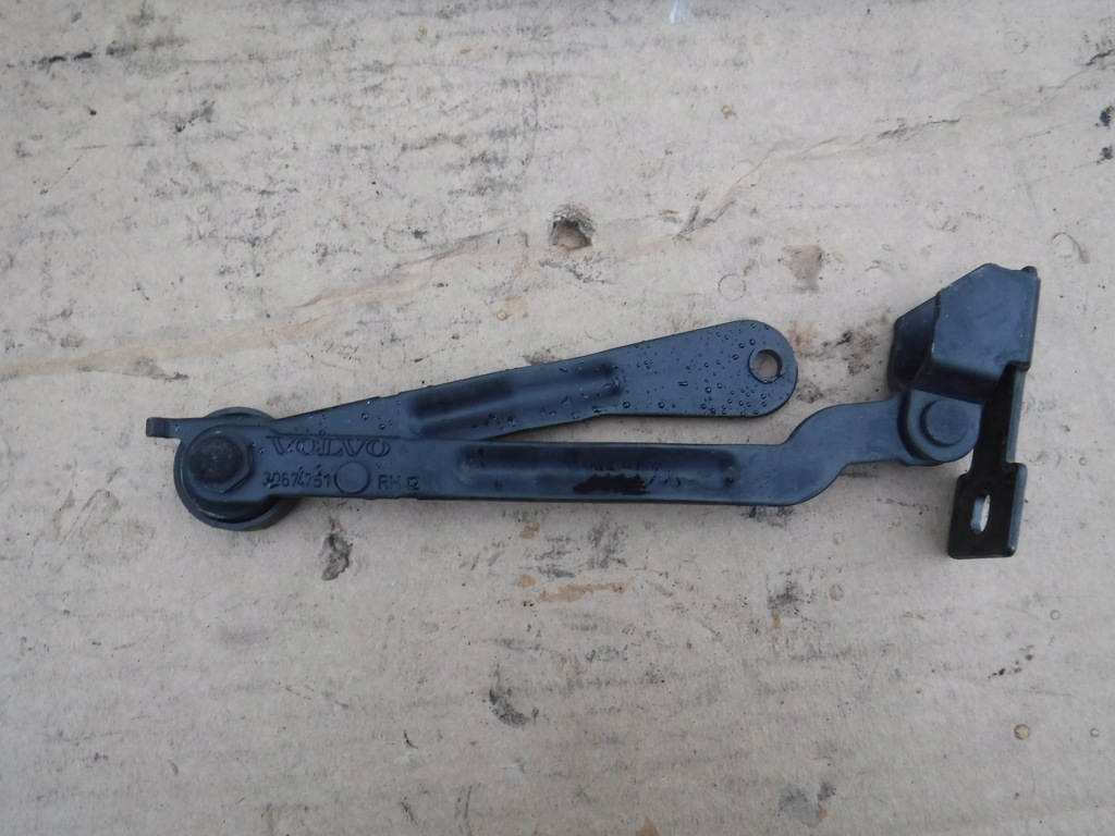 фото №1, Volvo оригінальний номер 30674751 петля кришки борти