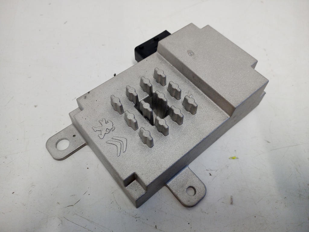 фото №1, Усилитель 9815470180 citroen c3 aircross