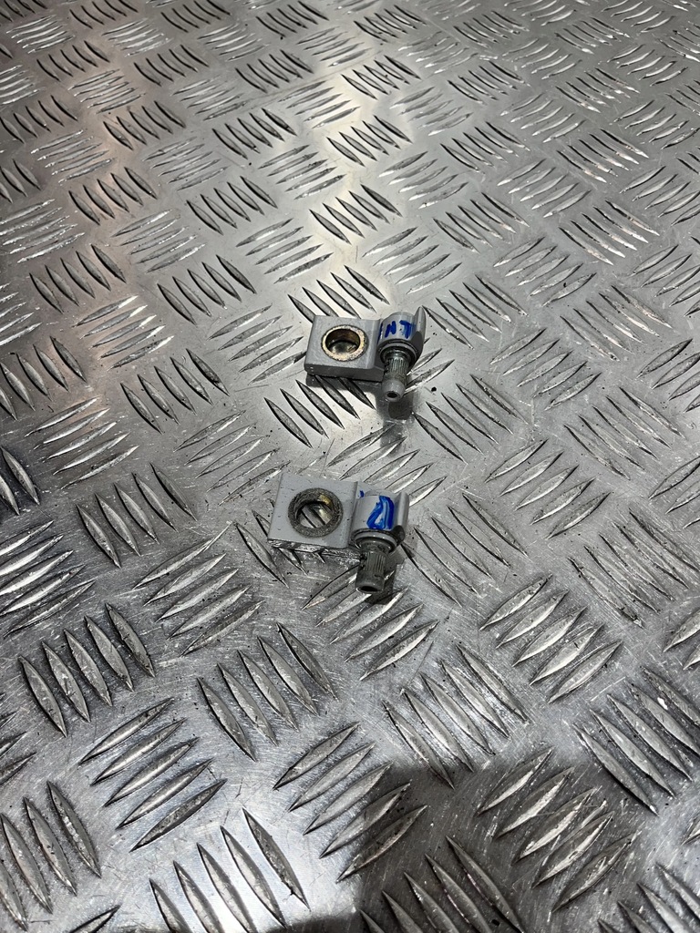 фото №1, Петля дверь задняя левый skoda scala 19-