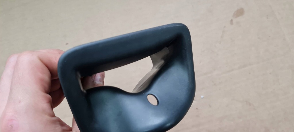 A4 b9 8w заглушка oparcja поперечина сидіння сидіння задня sline sedan 8w0857763 Недорого