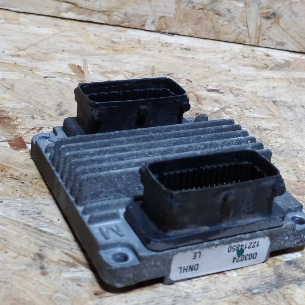 Бортовий комп'ютер блок керування двигуна opel 12214850 в Україні