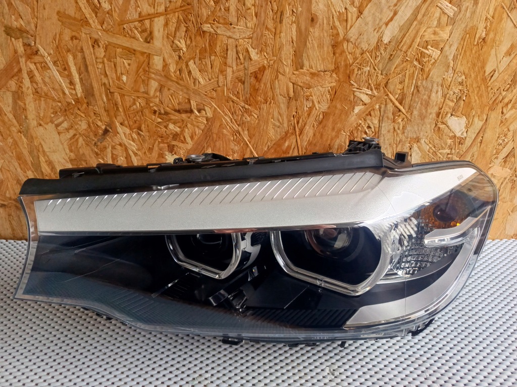 фото №1, Лампа перед левая bmw 5 v g30/g31 full led 8499111-01