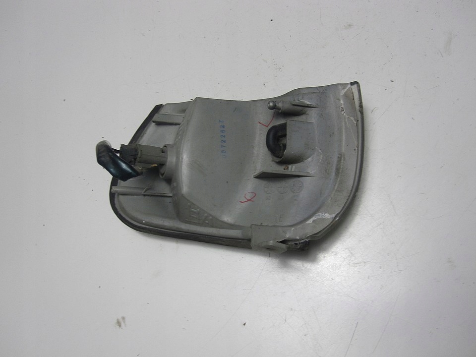 фото №7, Поворотник передний правый subaru impreza 99r