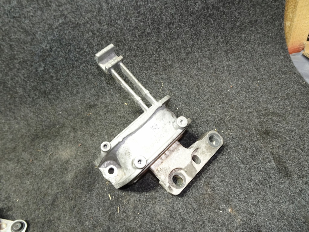 фото №1, Audi a3 8v подушка двигуна 2.0tdi 5q0199262cs