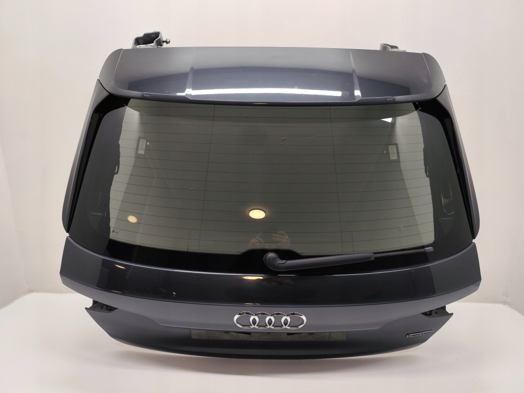 фото №1, Audi a4 b9 s-line avant кришка багажника багажника lx7l