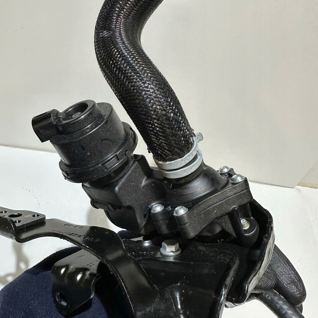 фото №5, Renault nissan dacia 1.3 tce wąż wody шланг радиатор клапан 924108895r