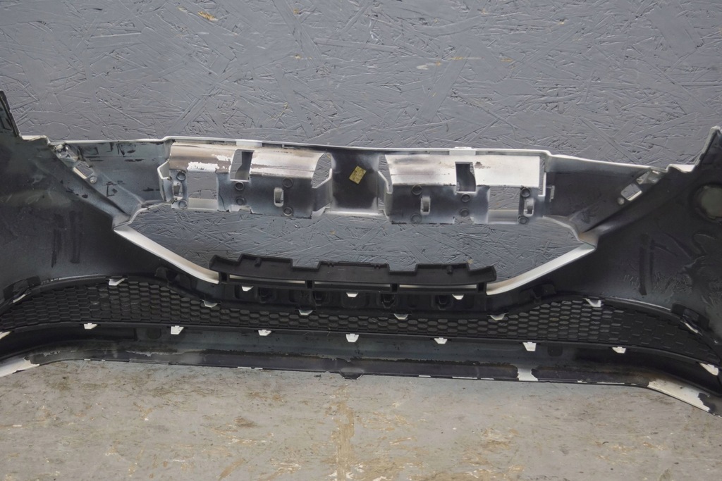 фото №16, Peugeot 208 i бампер перед z2151