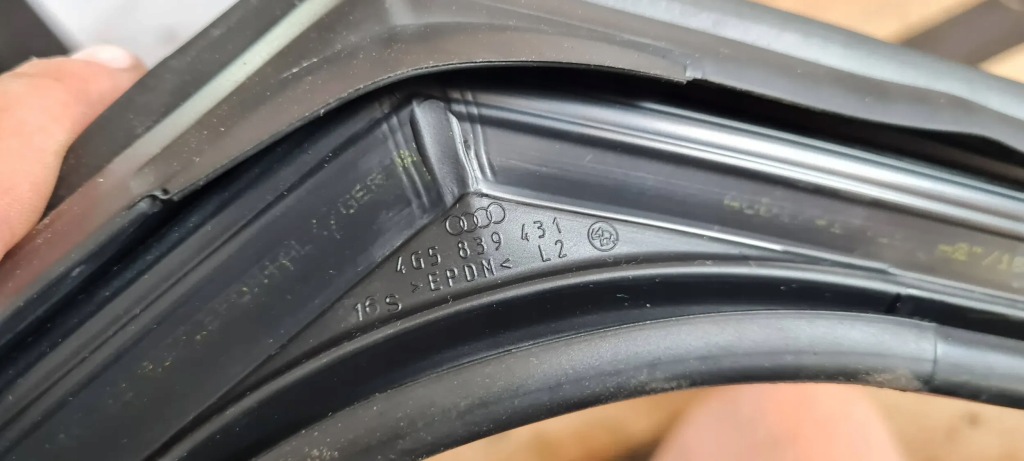 фото №5, A6 c7 4g lift s6 рамка прокладка резиновый стекло левый задняя sline 4g5839431