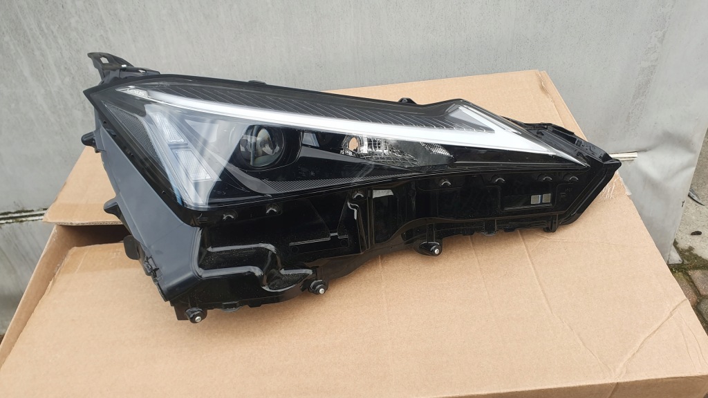 Купити Lexus ux lift лампа передня права full led