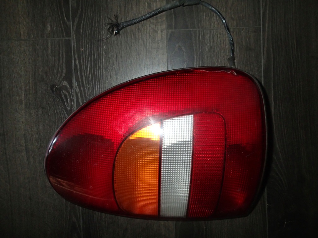 фото №1, Chrysler voyager iii 96-00 лампа задня права