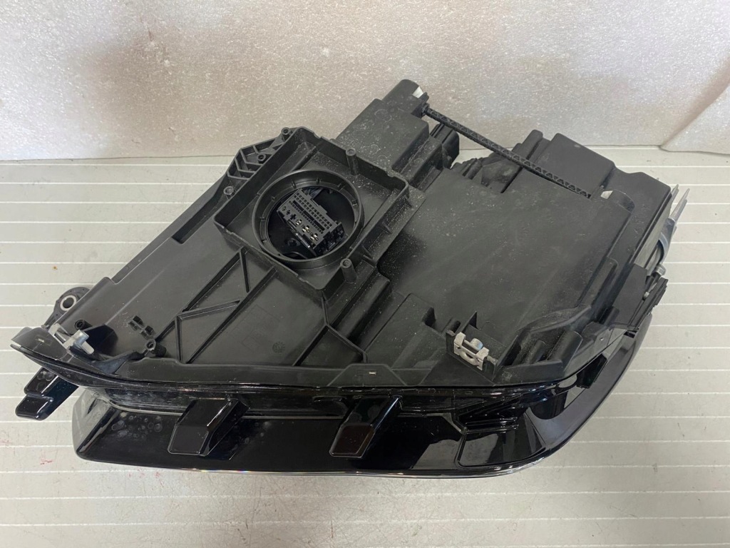 Лампа правая передняя seat ateca рестайлинг  full led 576941032c правый перед Цена