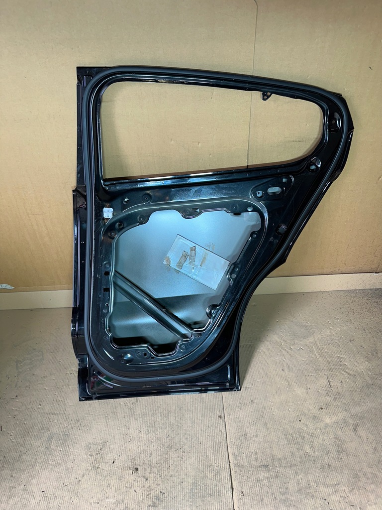 фото №9, Volvo c40 двері праве задні задня