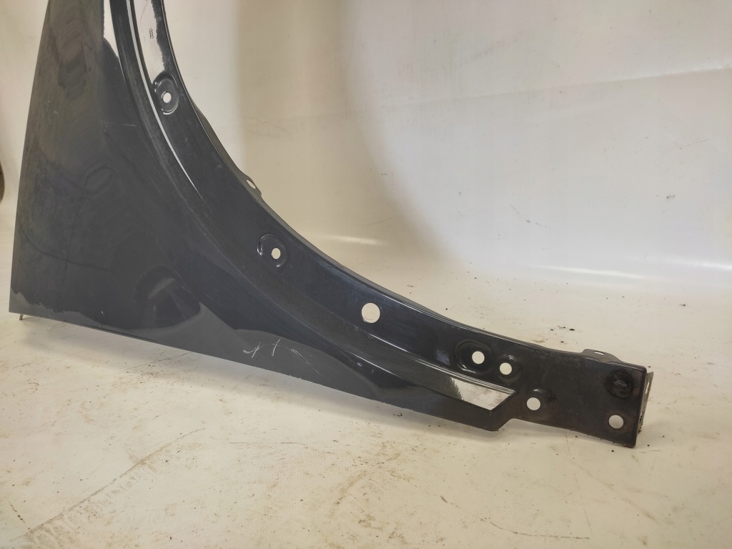 Audi q3 2 83a крыло  правый  передний перед 2018- Киев