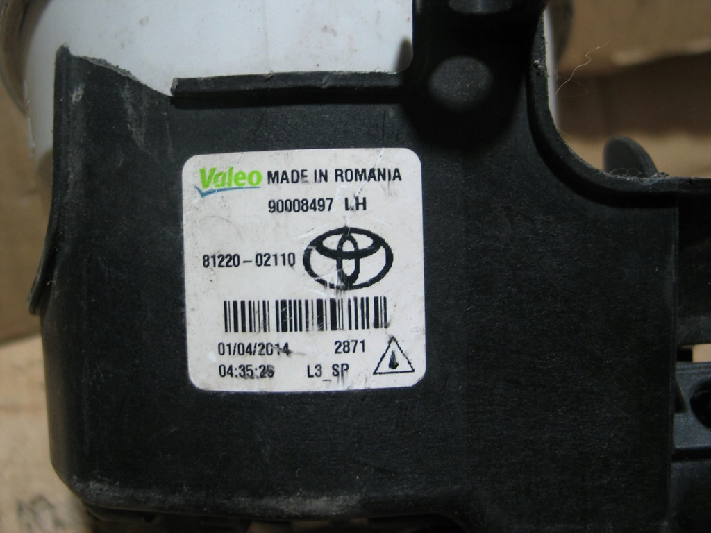 фото №9, Протитуманна фара toyota auris yaris avensis aygo verso 81220--02110