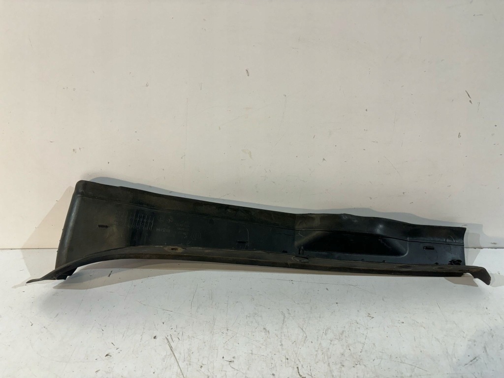 фото №1, Bmw 1 f20 / 2 f22 прокладка капот левая - 16869