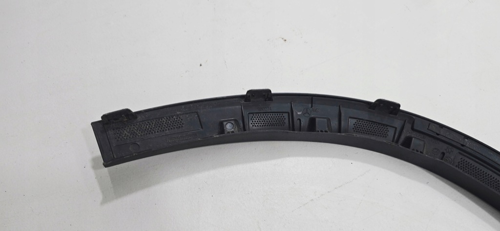 фото №10, Mercedes glc w253 amg молдинг крила права перед a2538855103