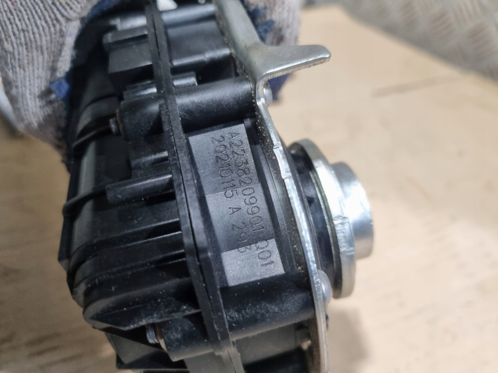 фото №2, Mercedes w2238209901 доводчик кришки