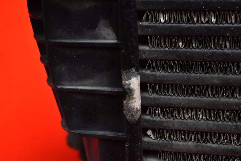 фото №11, Радіатор інтеркулер 144619u20a nissan note 1 i e11 1.5 dci 86 km 05-09