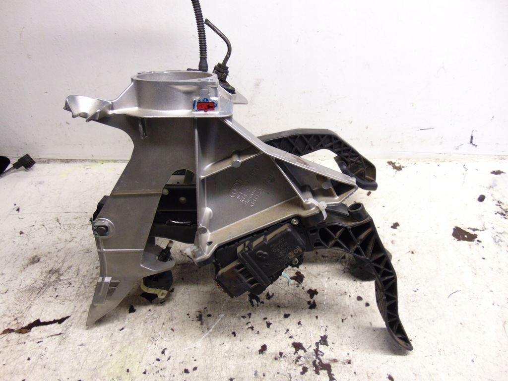 фото №7, Педаль педали газа тормоза сцепления комплект механическая коробка передач audi a6 c6 europa