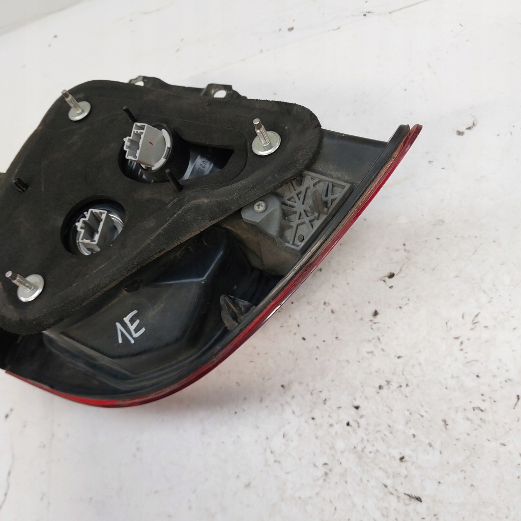 Купить Honda civic 8 viii седан рестайлинг  фара правый  задняя w крыло