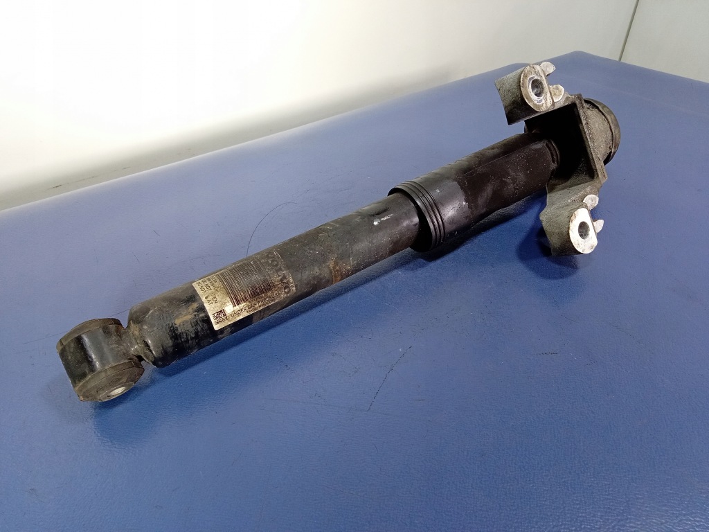 фото №3, Volvo s90 ii t6 2.0t 320km амортизатор задняя левый