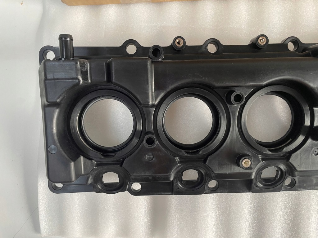 Кришка клапанів renault mascott 3.0 13264-ma70b nowa оригінал Доставка