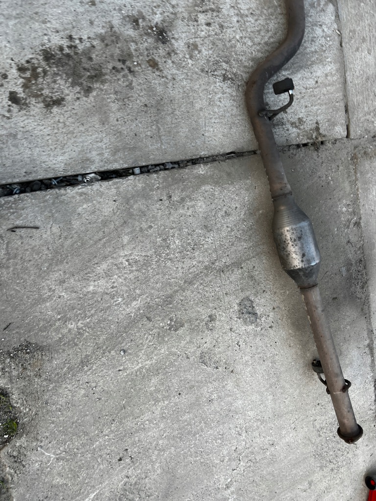 фото №6, Гаситель выхлоп катализатор toyota hilux viii 2.4d 2020