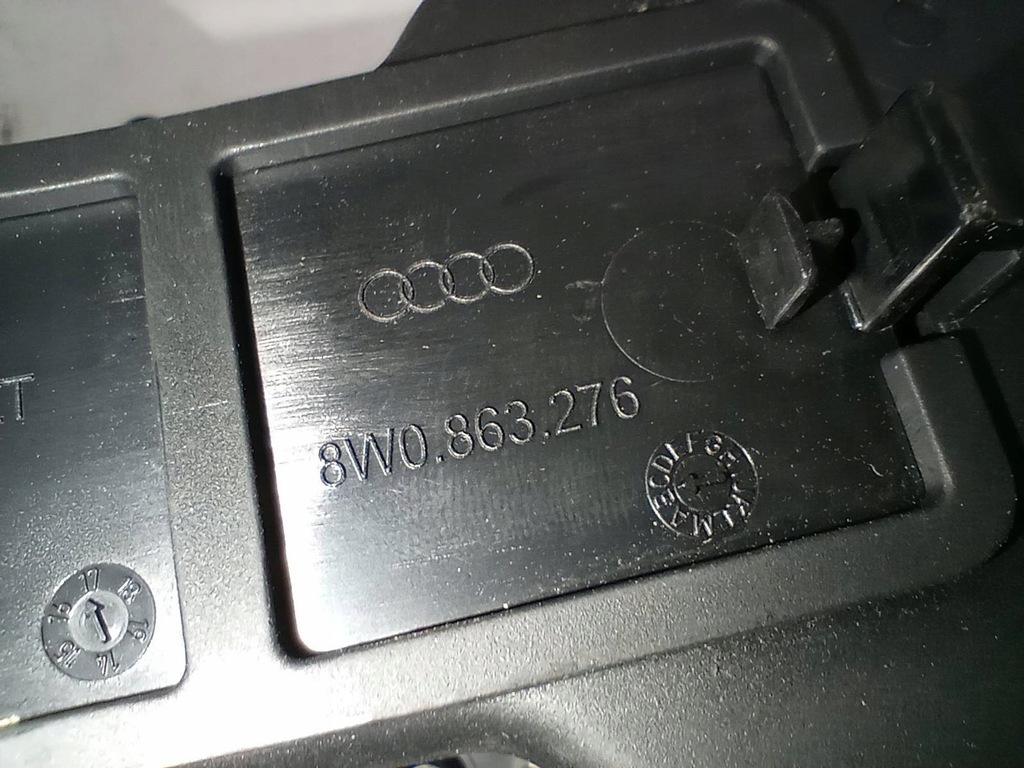 фото №11, Audi a4 s4 b9 8w панель средний рамка кронштейн na кружка 8w0862533 europa