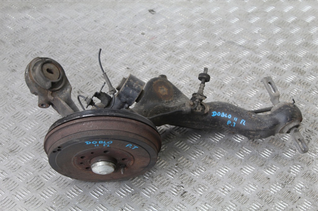 фото №1, Поворотный кулак правый задняя fiat doblo ii 2 lift