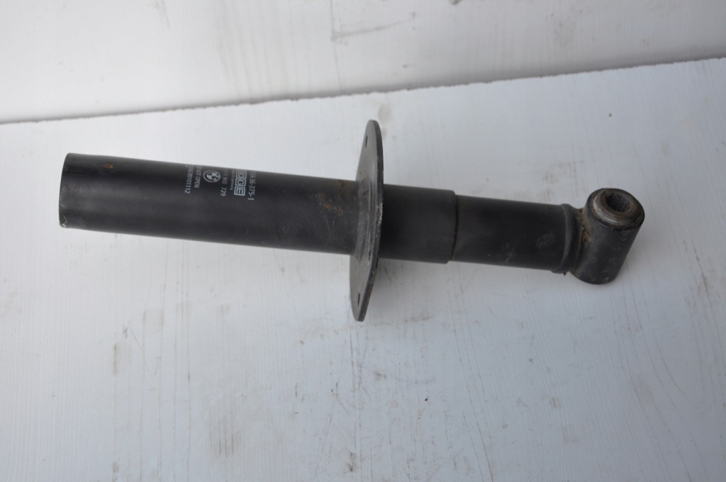 фото №1, Bmw 8 e31 амортизатор бампера передний