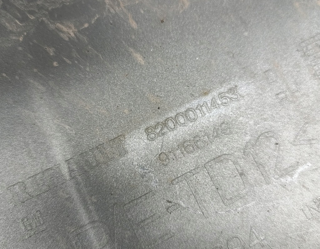 фото №6, Уголок правый задняя задний opel vivaro trafic 8200011453