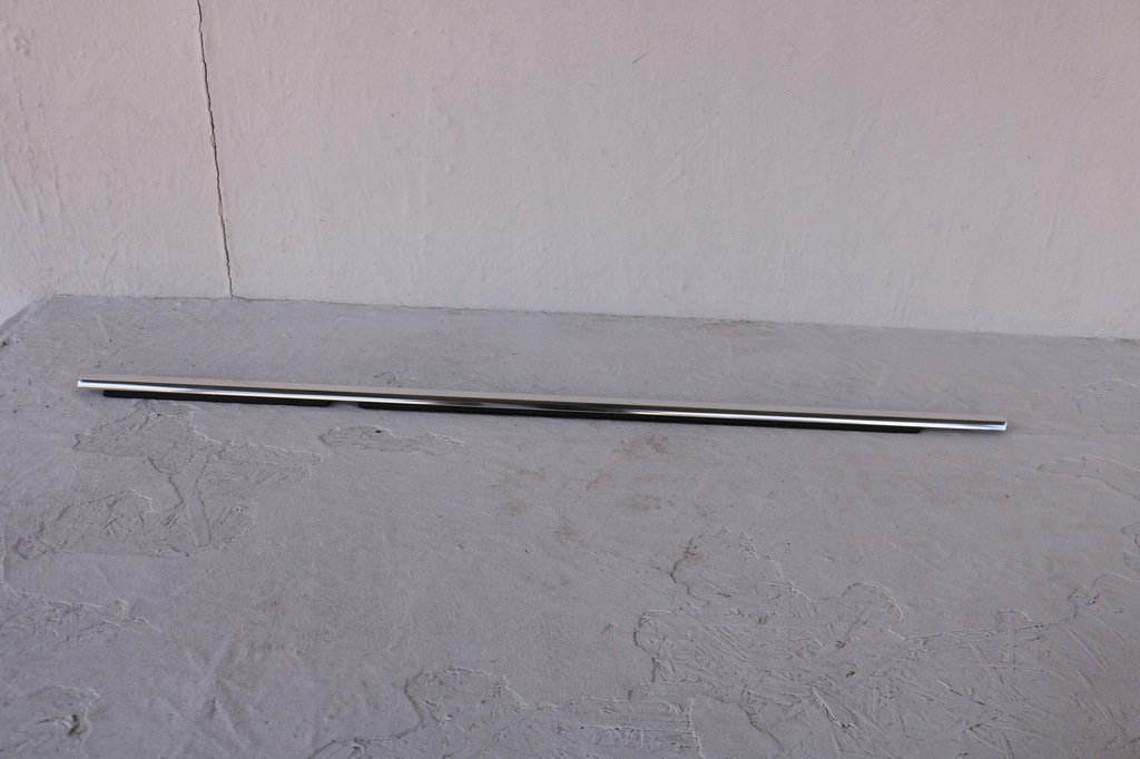 фото №1, Insignia a молдинг уплотнитель левая перед lub задняя , -